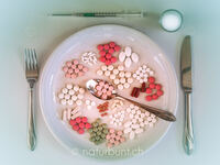 Medikamente als täglich Brot,Tabletten, Pillen.jpg